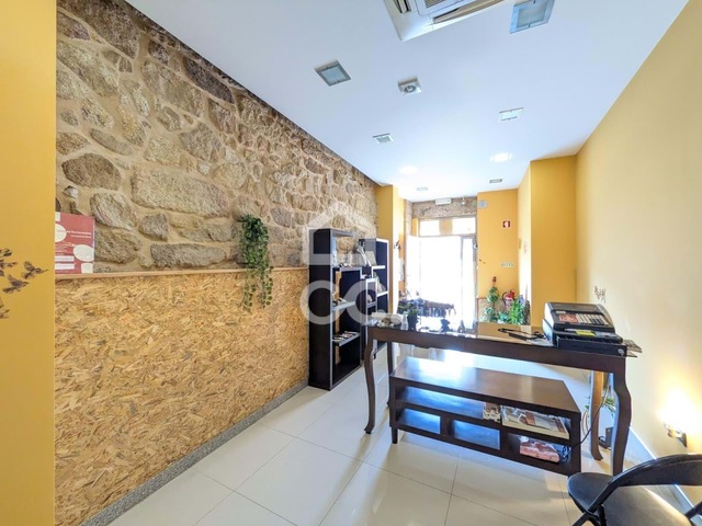 Loja T0 - Santa Maria Maior, Chaves, Vila Real - Imagem grande
