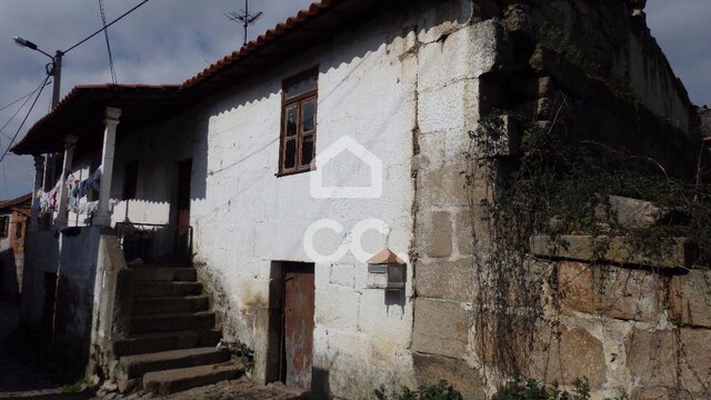 Moradia T6 - Fai�es, Chaves, Vila Real - Imagem grande