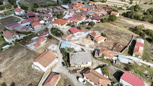Moradia T3 - Nogueira da Montanha, Chaves, Vila Real - Miniatura: 37/38