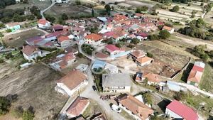 Moradia T3 - Nogueira da Montanha, Chaves, Vila Real - Miniatura: 38/38