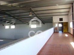 Armaz�m T0 - Santa Cruz/Trindade, Chaves, Vila Real - Miniatura: 5/11