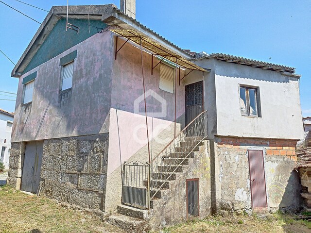 Moradia T3 - Vilarelho da Raia, Chaves, Vila Real - Imagem grande