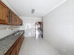 Apartamento T2 - Santa Maria Maior, Chaves, Vila Real - Miniatura: 1/11