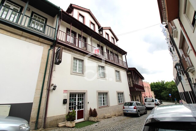 Prédio - Santa Maria Maior, Chaves, Vila Real - Imagem grande