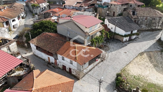 Moradia T2 - Ervededo, Chaves, Vila Real - Imagem grande