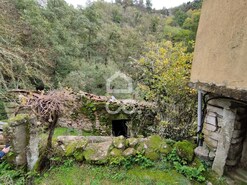 Ruina T0 - So Julio de Montenegro, Chaves, Vila Real - Miniatura: 1/18