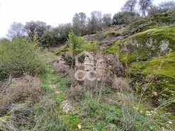 Ruina T0 - So Julio de Montenegro, Chaves, Vila Real - Miniatura: 9/18