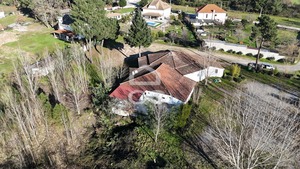 Loja T0 - VILA VERDE DA RAIA, Chaves, Vila Real - Miniatura: 5/26