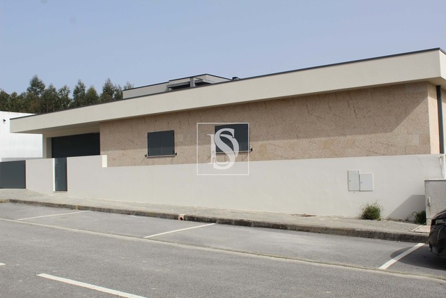 Moradia T3 - Eiriz, Pa�os de Ferreira, Porto - Imagem grande