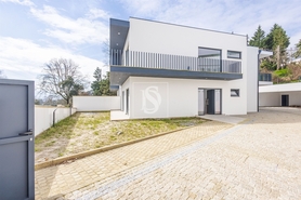 Moradia T3 - Sobret�mega, Marco de Canaveses, Porto