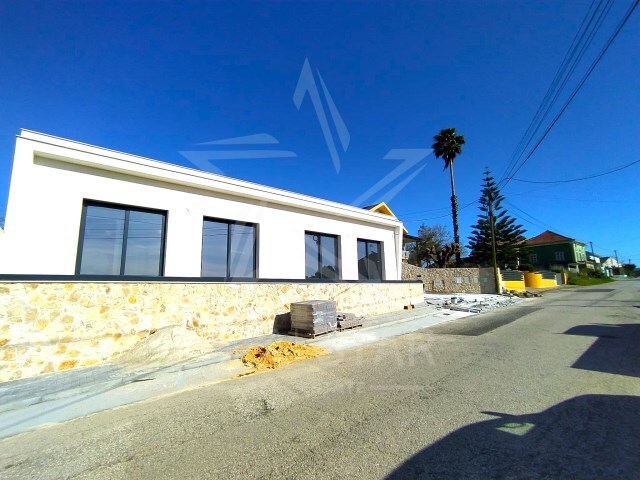 Moradia T4 - Alfeizer�o, Alcoba�a, Leiria - Imagem grande