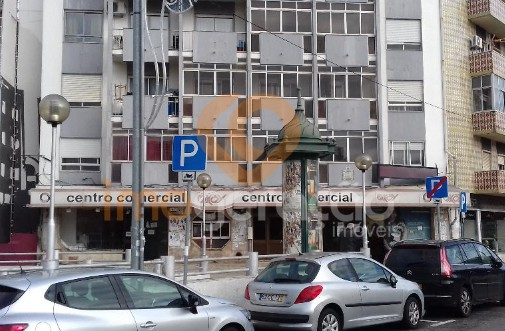 Loja - Mina de gua, Amadora, Lisboa - Imagem grande