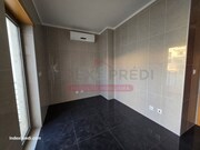 Apartamento T3 - S� Nova, Coimbra, Coimbra - Miniatura: 2/9