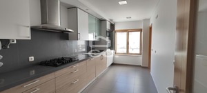 Apartamento T3 - Charneca da Caparica, Almada, Set�bal