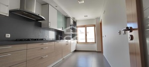 Apartamento T3 - Charneca da Caparica, Almada, Set�bal - Miniatura: 1/46