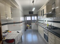 Apartamento T2 - Pvoa de Santa Iria, Vila Franca de Xira, Lisboa