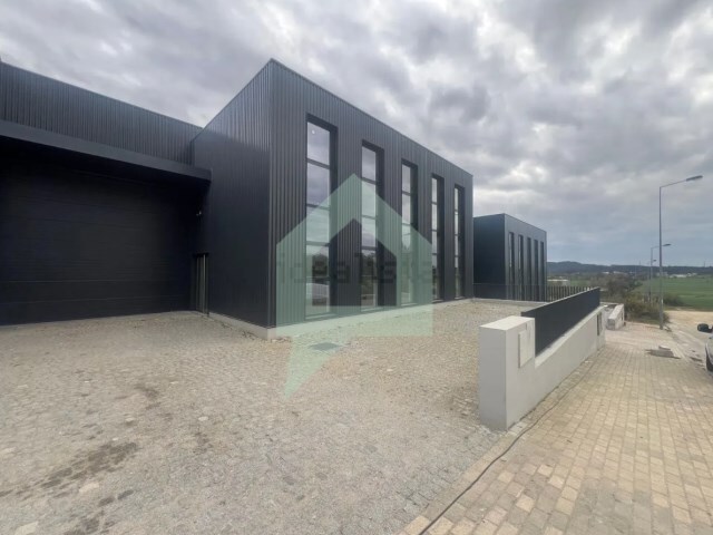 Armazém - Ribeirão, Vila Nova de Famalicão, Braga - Imagem grande