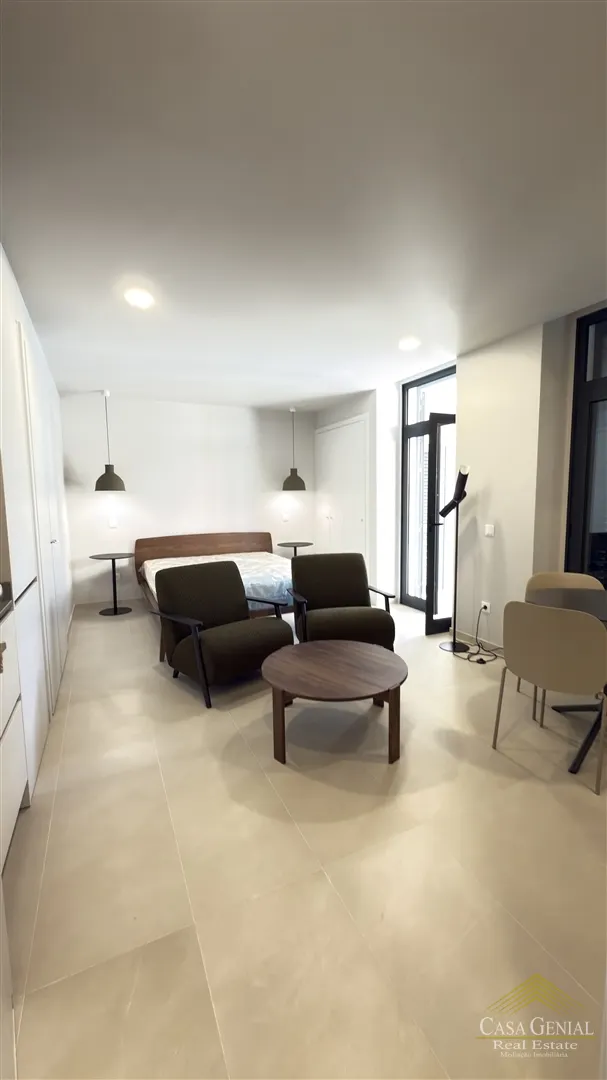 Prdio T5 - Santo Antnio, Funchal, Ilha da Madeira - Miniatura: 8/9