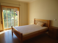 Quarto T2 - Serra Shopping, Covilh�, Castelo Branco - Miniatura: 1/4