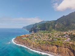 Moradia T4 - Ponta Delgada, S�o Vicente, Ilha da Madeira - Miniatura: 72/78