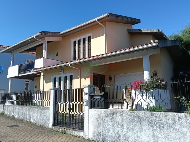 Moradia T5 - Santo António dos Olivais, Coimbra, Coimbra - Imagem grande