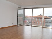 Apartamento T3 - Santo Ant�nio dos Olivais, Coimbra, Coimbra - Miniatura: 1/9