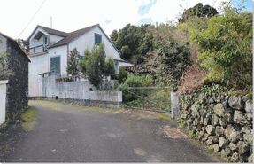 Moradia T4 - Santo Ant�nio, S�o Roque do Pico, Ilha do Pico - Miniatura: 2/19