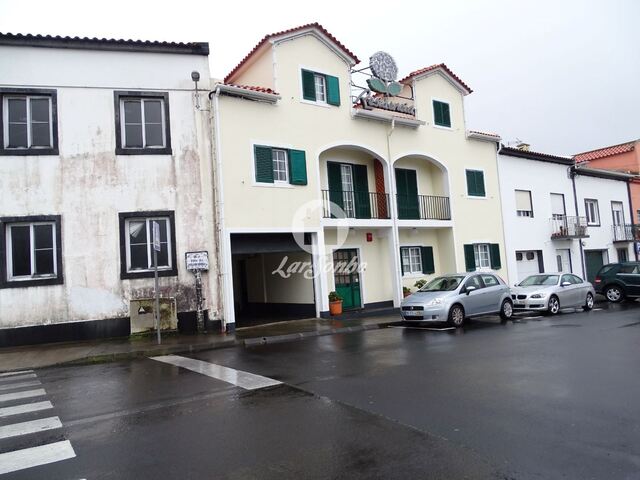 Hotel/Residencial - So Pedro, Ponta Delgada, Ilha de S.Miguel - Imagem grande