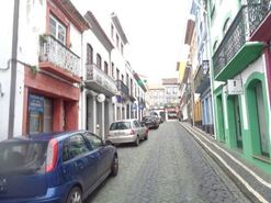 Moradia > T6 - Angra do Heroismo, Angra do Heroismo, Ilha Terceira - Miniatura: 4/4