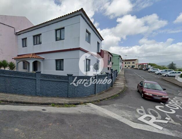 Moradia T4 - Faja de Cima, Ponta Delgada, Ilha de S.Miguel - Imagem grande
