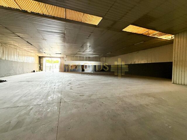 Armaz�m - Bougado, Trofa, Porto - Imagem grande