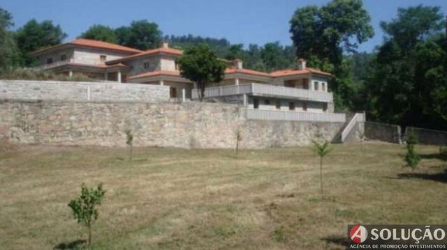 Moradia T4 - CAMPOS E LOUREDO, P�voa de Lanhoso, Braga - Imagem grande