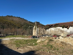 Moradia T3 - Rebord�es de Santa Maria, Ponte de Lima, Viana do Castelo - Miniatura: 18/27