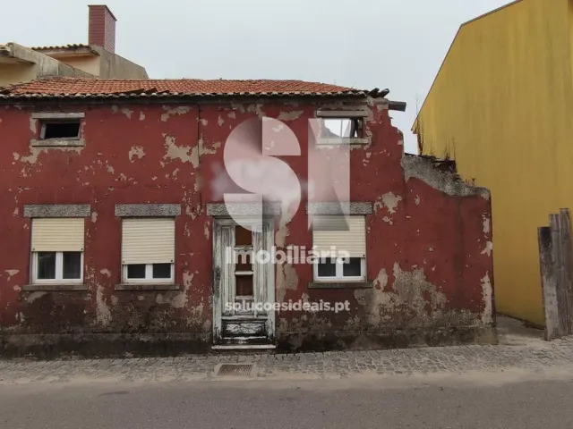 Moradia T5 - Agu�adoura, P�voa de Varzim, Porto