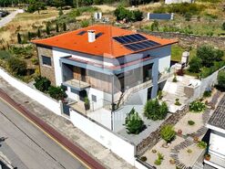 Moradia T2 - Favaios, Alij�, Vila Real