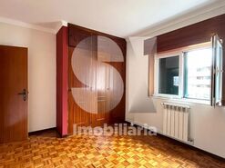 Moradia T4 - Lordelo, Vila Real, Vila Real - Miniatura: 16/32