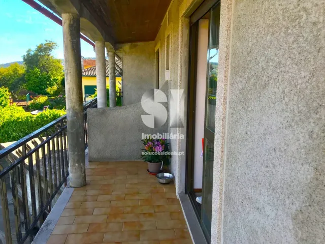 Moradia - Adoufe e Vilarinho de Samard�, Vila Real, Vila Real - Miniatura: 39/49