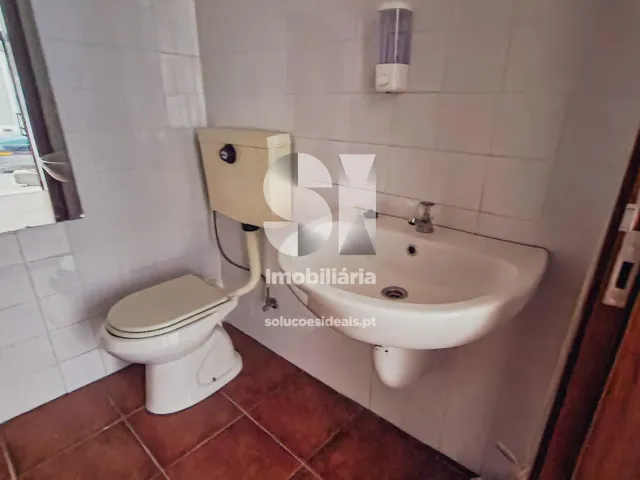 Com�rcio T0 - Viseu, Viseu, Viseu - Miniatura: 4/15