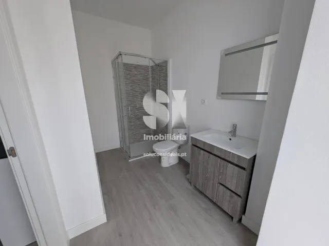 Pr�dio T0 - Vila Cova do Alva, Arganil, Coimbra - Miniatura: 4/38