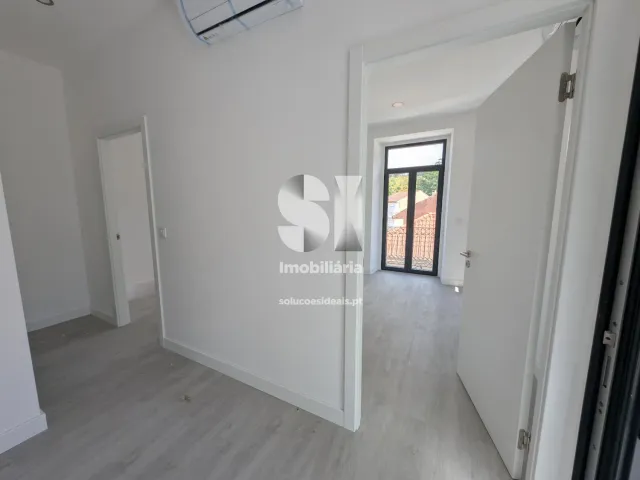 Pr�dio T0 - Vila Cova do Alva, Arganil, Coimbra - Miniatura: 25/38