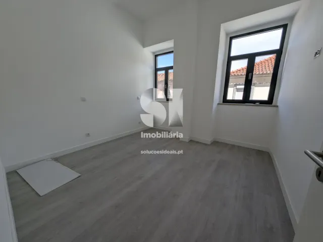 Pr�dio T0 - Vila Cova do Alva, Arganil, Coimbra - Miniatura: 32/38