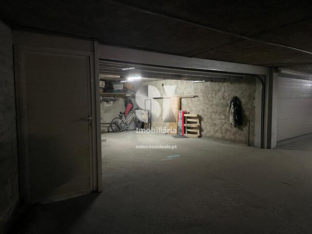 Garagem - Coimbra, Coimbra, Coimbra - Imagem grande