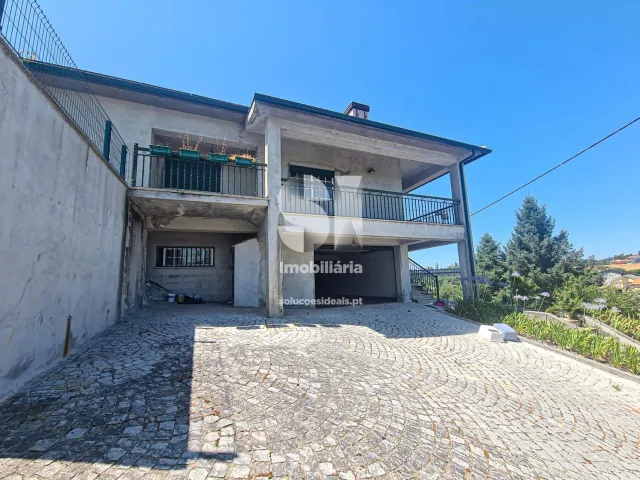 Moradia T3 - Couto de Baixo, Viseu, Viseu