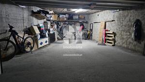 Garagem - Coimbra, Coimbra, Coimbra - Miniatura: 1/3