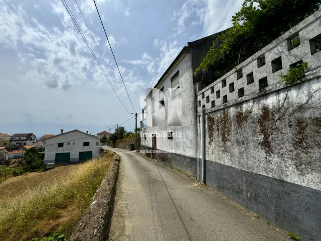 Moradia T2 - Sever, Santa Marta de Penagui�o, Vila Real - Miniatura: 1/11