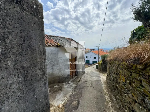 Moradia T2 - Sever, Santa Marta de Penagui�o, Vila Real - Miniatura: 4/11