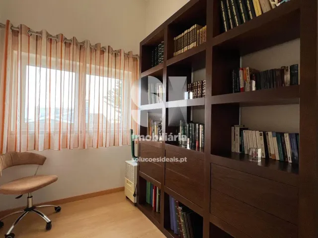 Moradia T6 - Vieira de Leiria, Marinha Grande, Leiria - Miniatura: 15/43