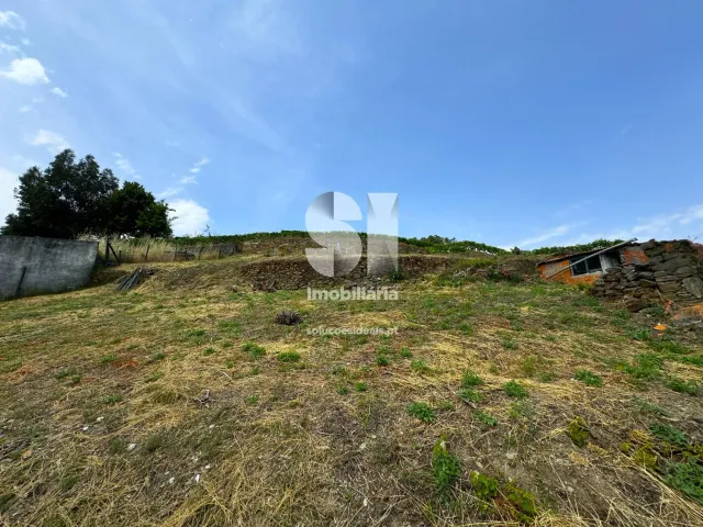 Terreno Urbano T0 - Sever, Santa Marta de Penagui�o, Vila Real - Miniatura: 1/15