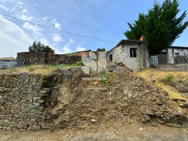 Terreno Urbano T0 - Sever, Santa Marta de Penagui�o, Vila Real - Miniatura: 5/15