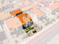 Moradia - Marinha Grande, Marinha Grande, Leiria - Miniatura: 1/33